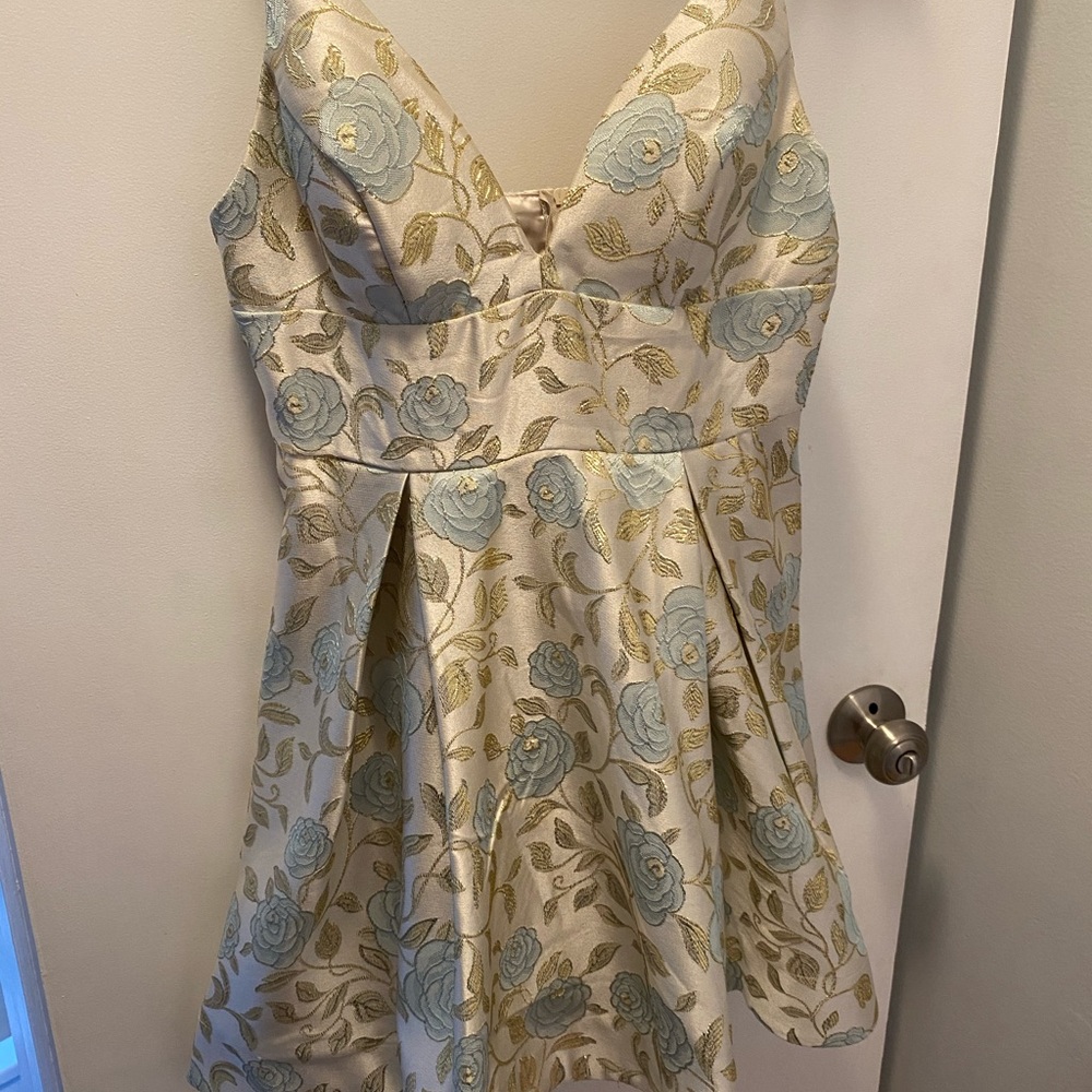 Oooooo a dress!